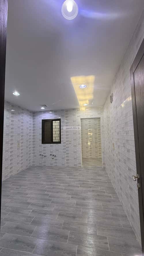 فيلا 7 غرف في ضاحية الملك فهد 4