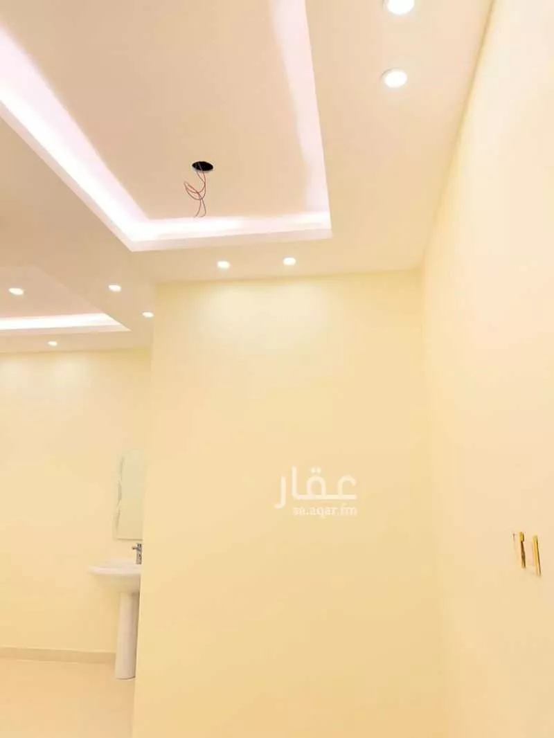 4 bedroom apartment in Bani Bayadah 4