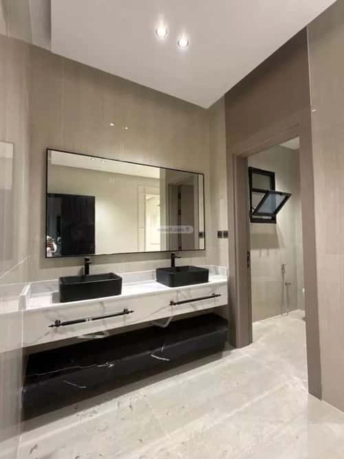 فيلا 6 غرف في أحد 1