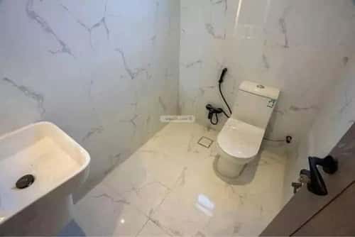 فيلا 7 غرف في ضاحية الملك فهد 9