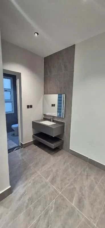 7 bedroom apartment in Dahiat King Fahd 11