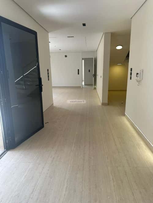 8 bedroom villa in Dahiat King Fahd 2