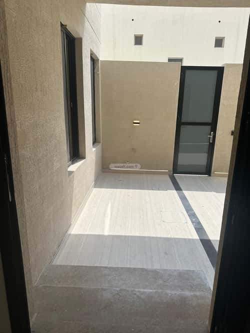 8 bedroom villa in Dahiat King Fahd 4