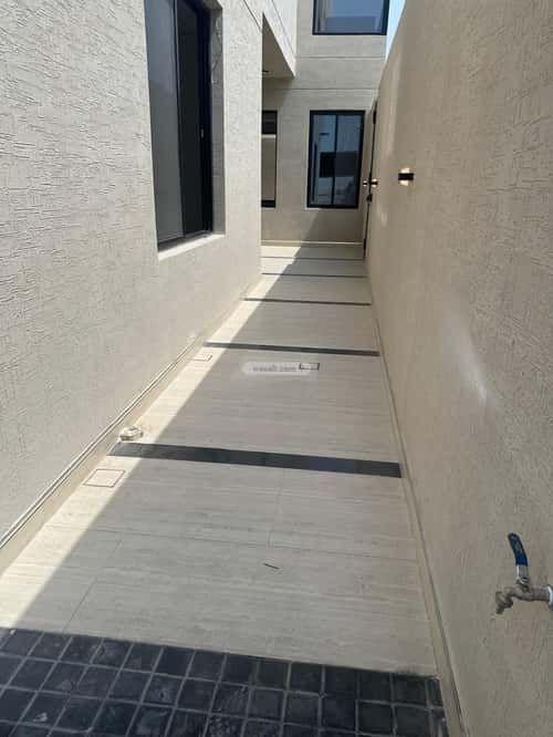 8 bedroom villa in Dahiat King Fahd 5