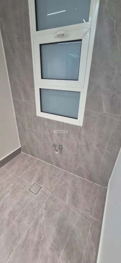 4 bedroom apartment in Dahiat King Fahd 6