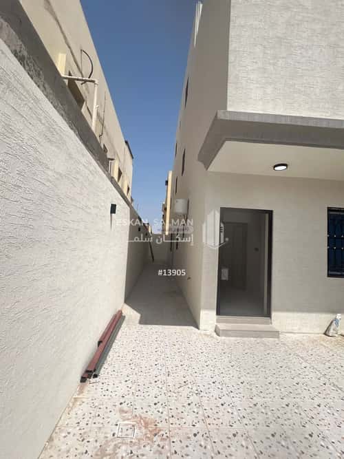 5 bedroom villa in Uhud 8