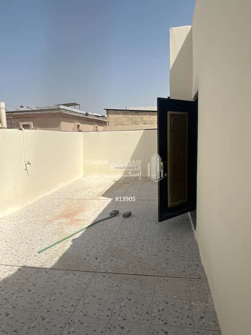 5 bedroom villa in Uhud 11