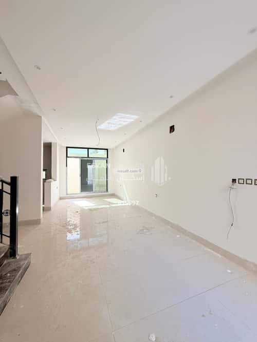 فيلا 6 غرف في ضاحية الملك فهد 1