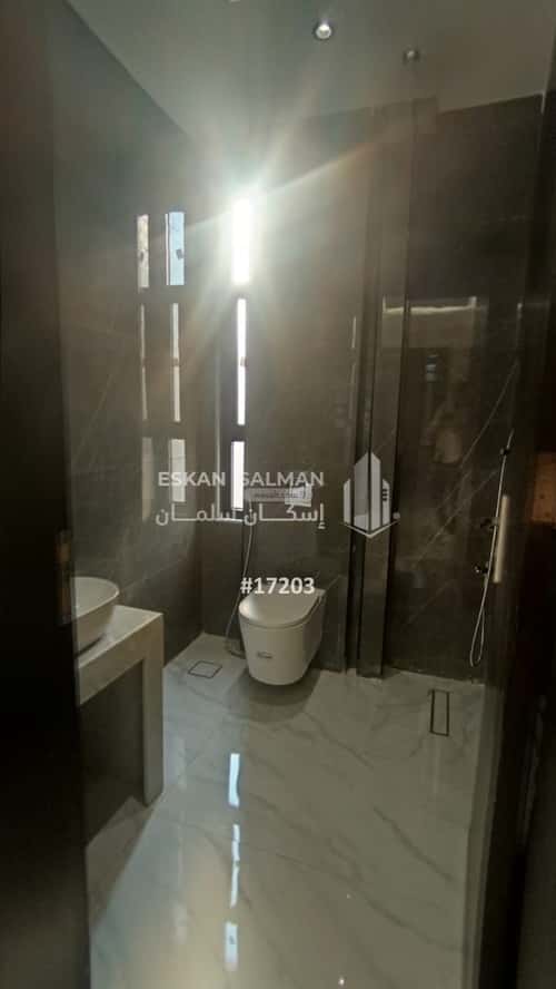 فيلا 6 غرف في ضاحية الملك فهد 4