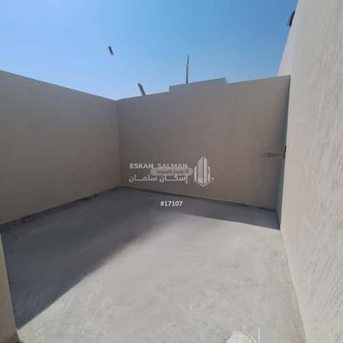 5 bedroom villa in Dahiat King Fahd 3