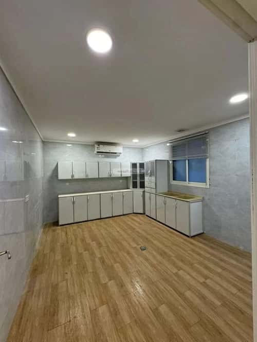 5 bedroom apartment in Ash Shulah 3