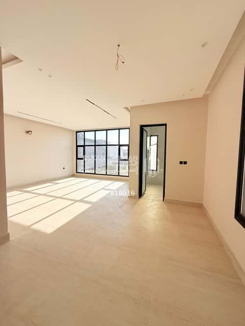 فيلا 8 غرف في ضاحية الملك فهد 2