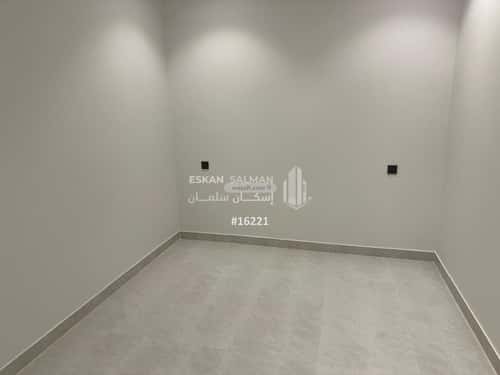 فيلا 9 غرف في ضاحية الملك فهد 4