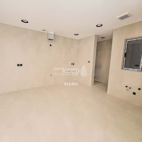 5 bedroom villa in Dahiat King Fahd 3