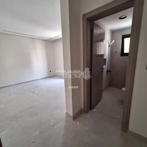 5 bedroom villa in Dahiat King Fahd 5