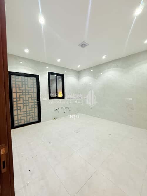 9 bedroom villa in Ash Shulah 5