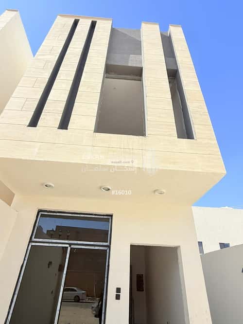 6 bedroom villa in Dahiat King Fahd 5