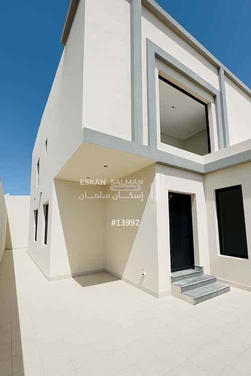 8 bedroom villa in Dahiat King Fahd 4