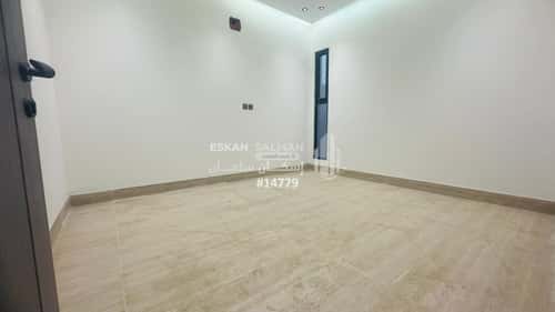 فيلا 8 غرف في ضاحية الملك فهد 4