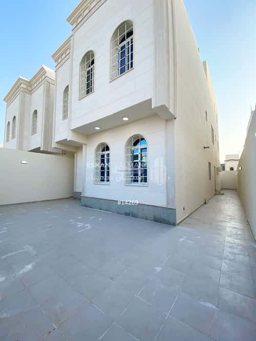 10 bedroom villa in Dahiat King Fahd 5