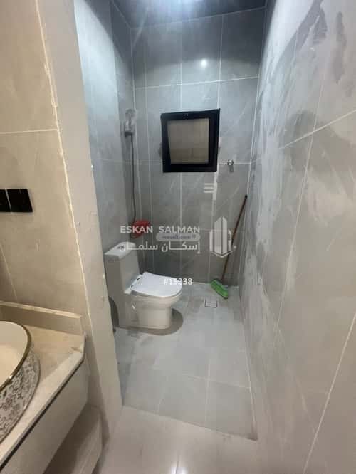 5 bedroom apartment in Uhud 5