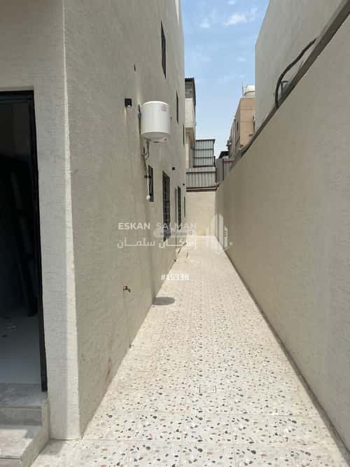 5 bedroom apartment in Uhud 3