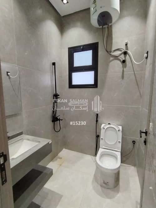 شقة 5 غرف في ضاحية الملك فهد 2