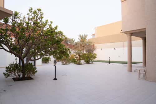 5 bedroom villa in Al Nada 3