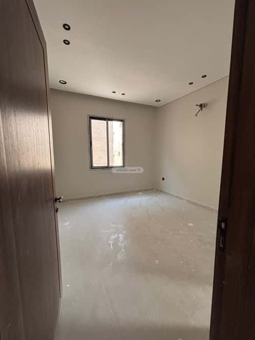 5 bedroom villa in Dahiat King Fahd 7