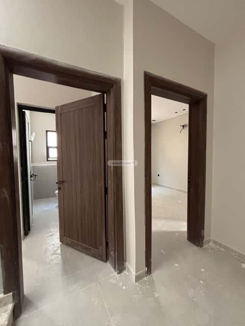 5 bedroom villa in Dahiat King Fahd 4