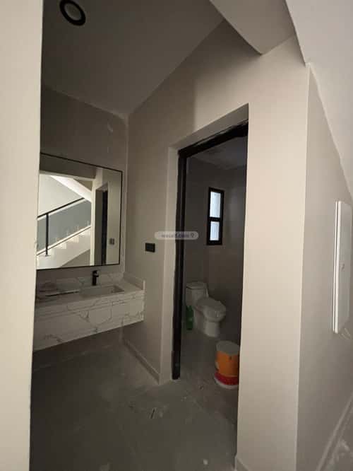 فيلا 5 غرف في ضاحية الملك فهد 5