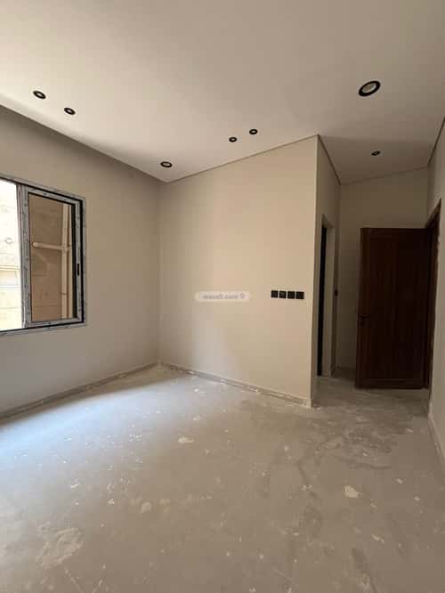 5 bedroom villa in Dahiat King Fahd 6