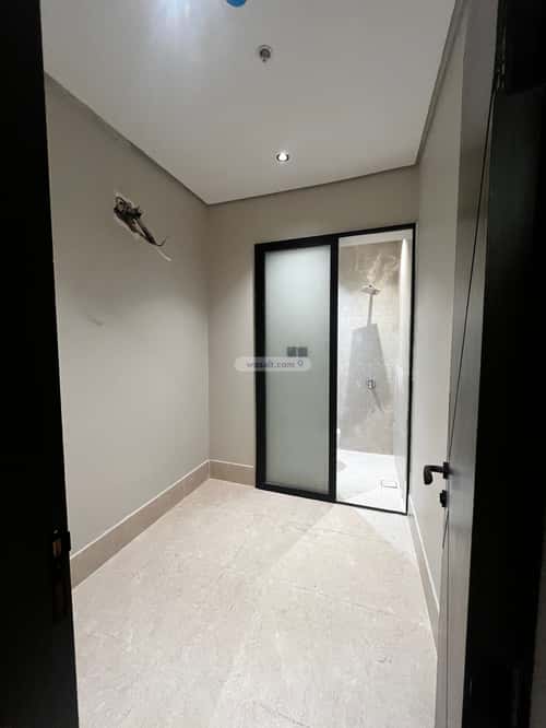 5 bedroom apartment in Dahiat King Fahd 3