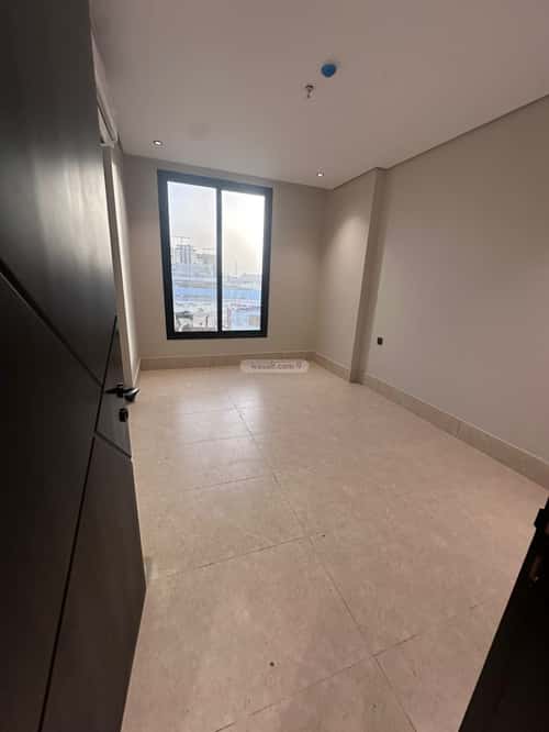 5 bedroom apartment in Dahiat King Fahd 5