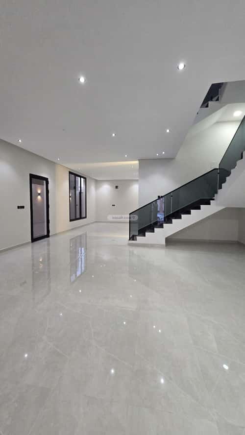 6 bedroom villa in Dahiat King Fahd 2
