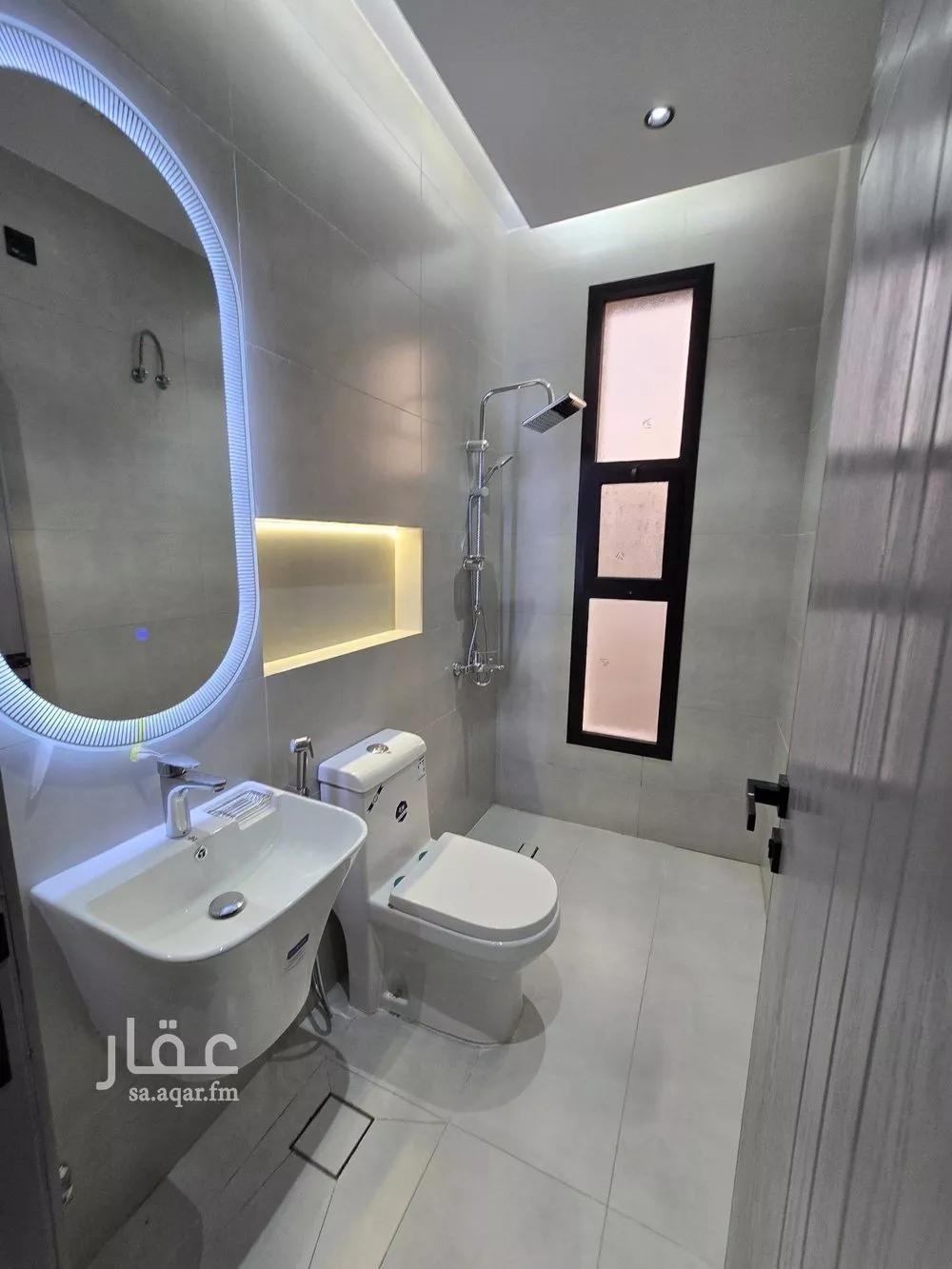 شقة 5 غرف في النزهة 6