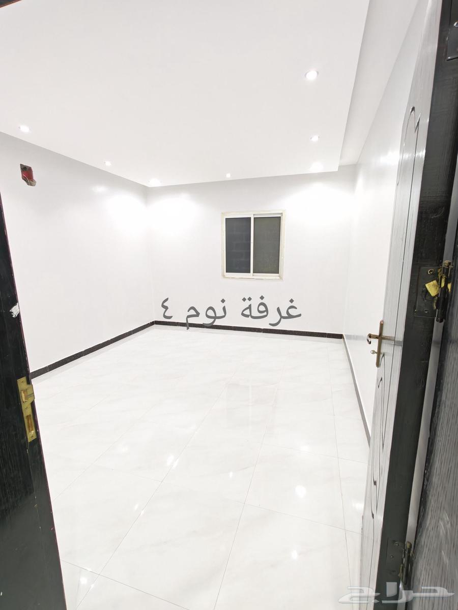 فيلا 7 غرف في الرمال 9