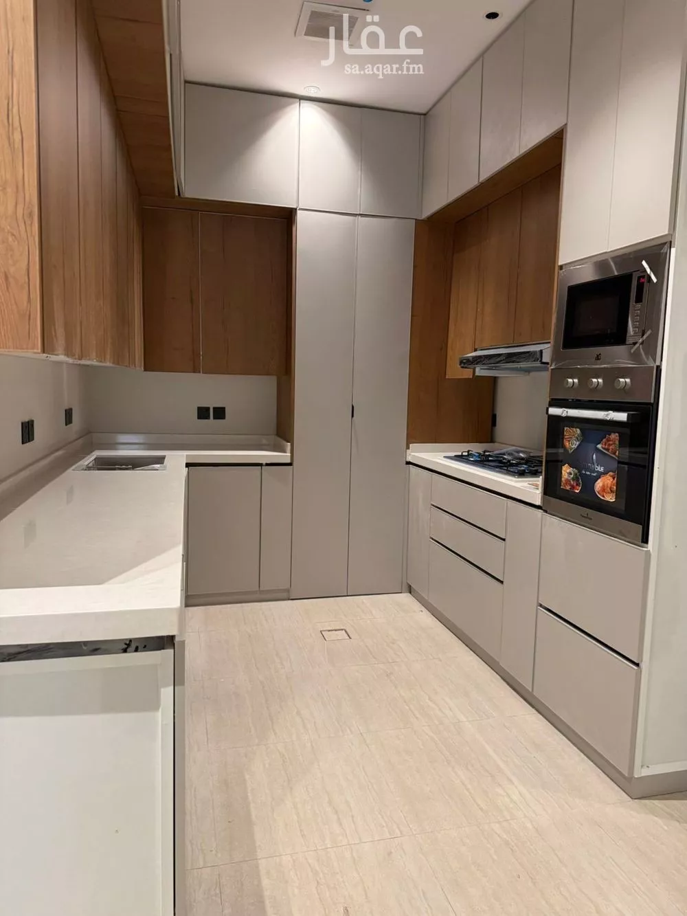 3 bedroom apartment in Al Rimal 8