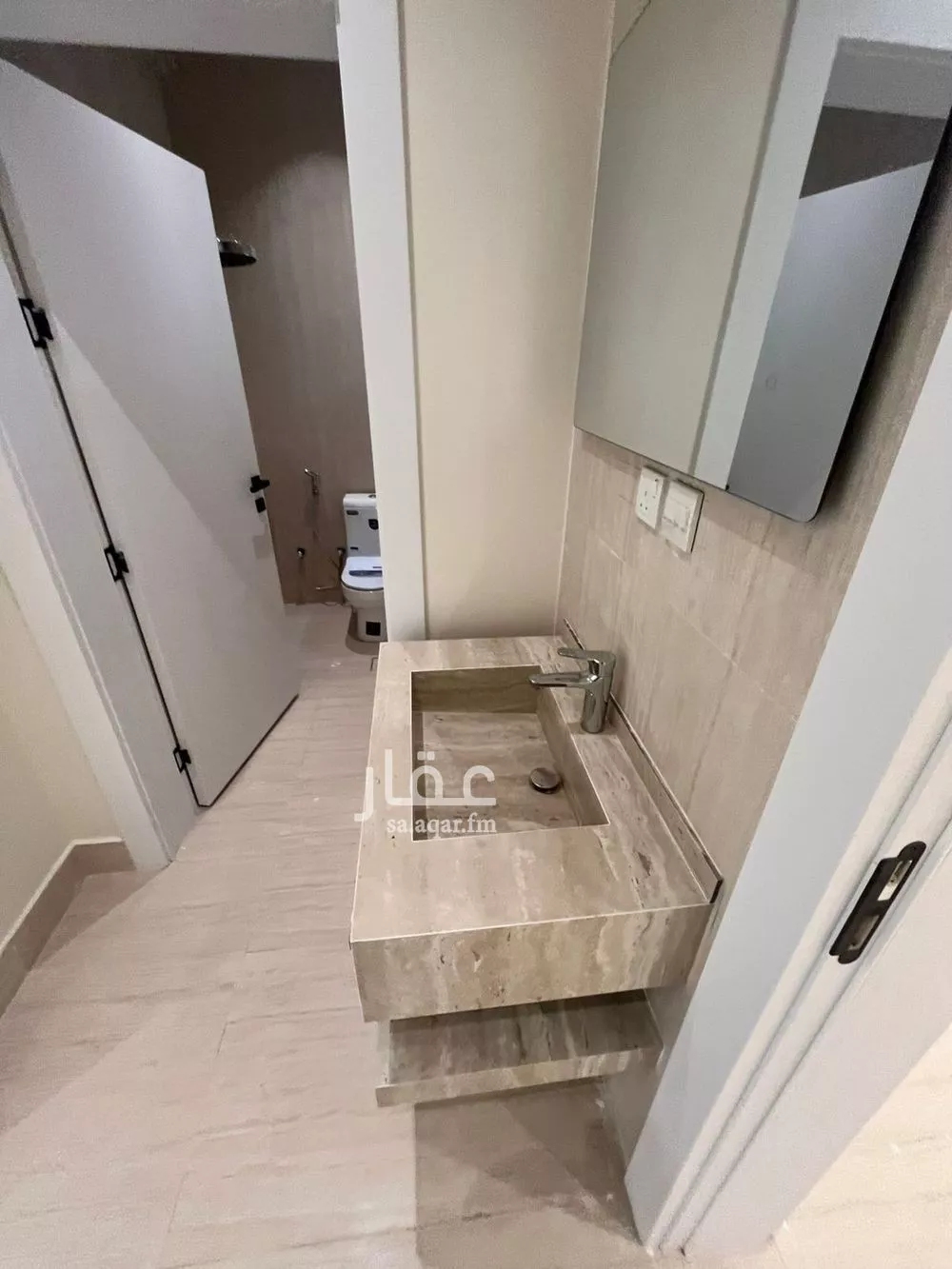3 bedroom floor in Al Aridh 7
