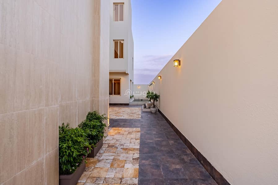 6 bedroom villa in Lake City, Jeddah 11