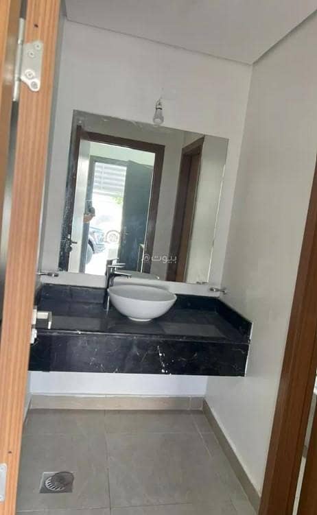5 bedroom villa in Khuzam, Riyadh 16
