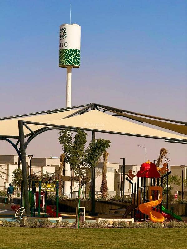 4 bedroom villa in King Khalid International Airport, Riyadh 37