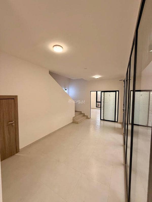 4 bedroom villa in King Khalid International Airport, Riyadh 13