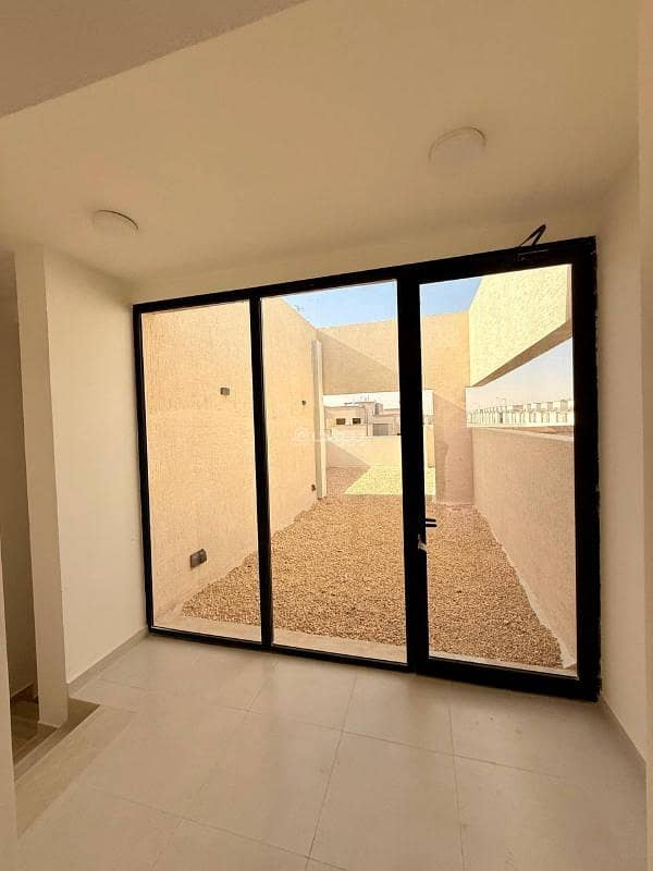 4 bedroom villa in King Khalid International Airport, Riyadh 25