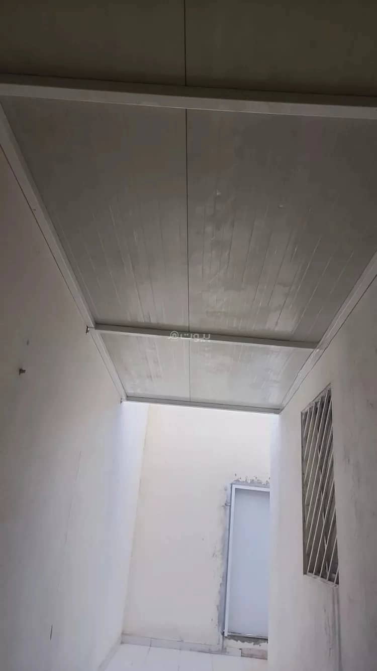 4 bedroom villa in Granada, Riyadh 2