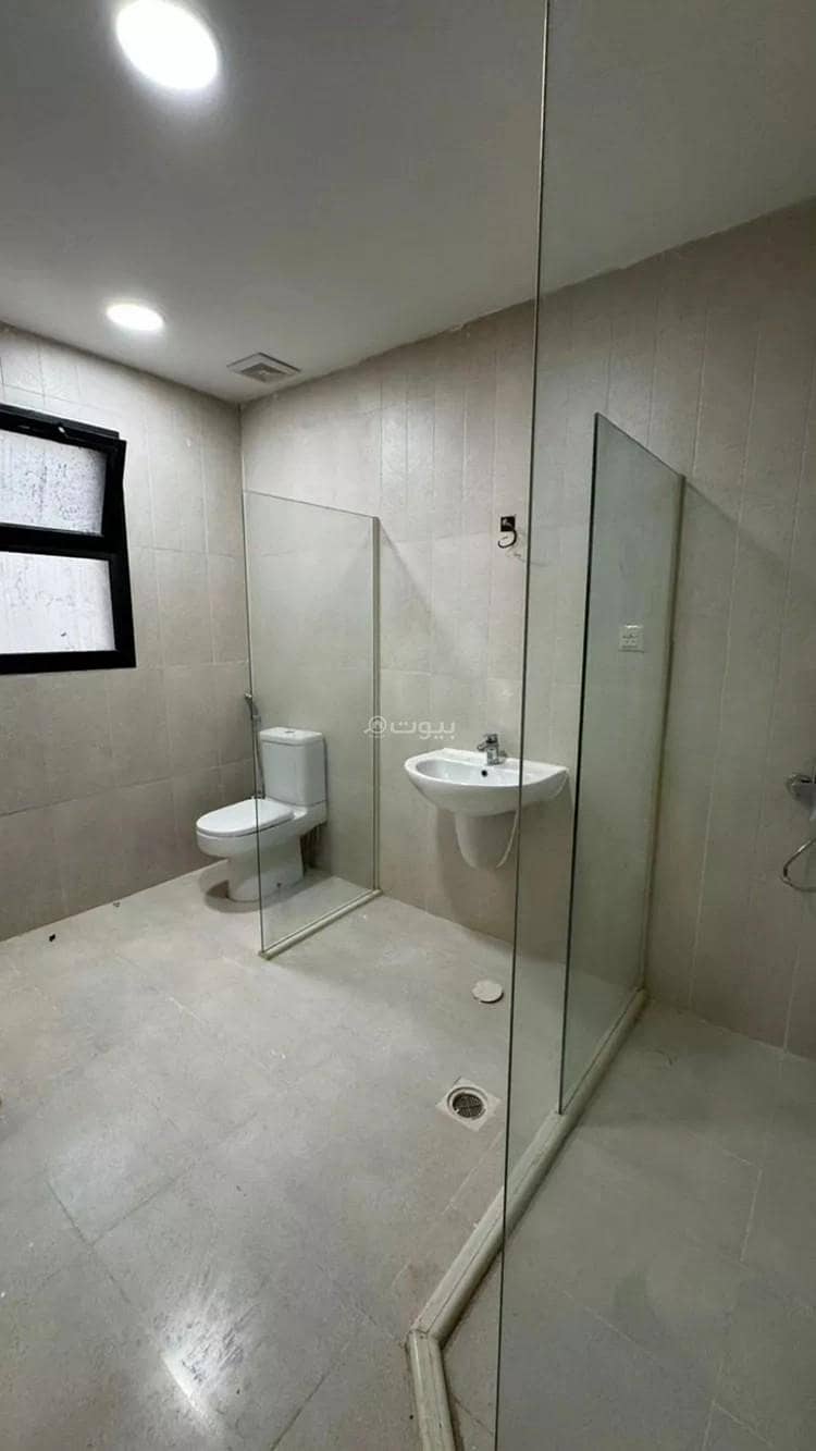 4 bedroom villa in Khuzam, Riyadh 10