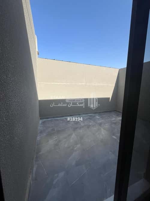 5 bedroom apartment in Al Maizilah 9