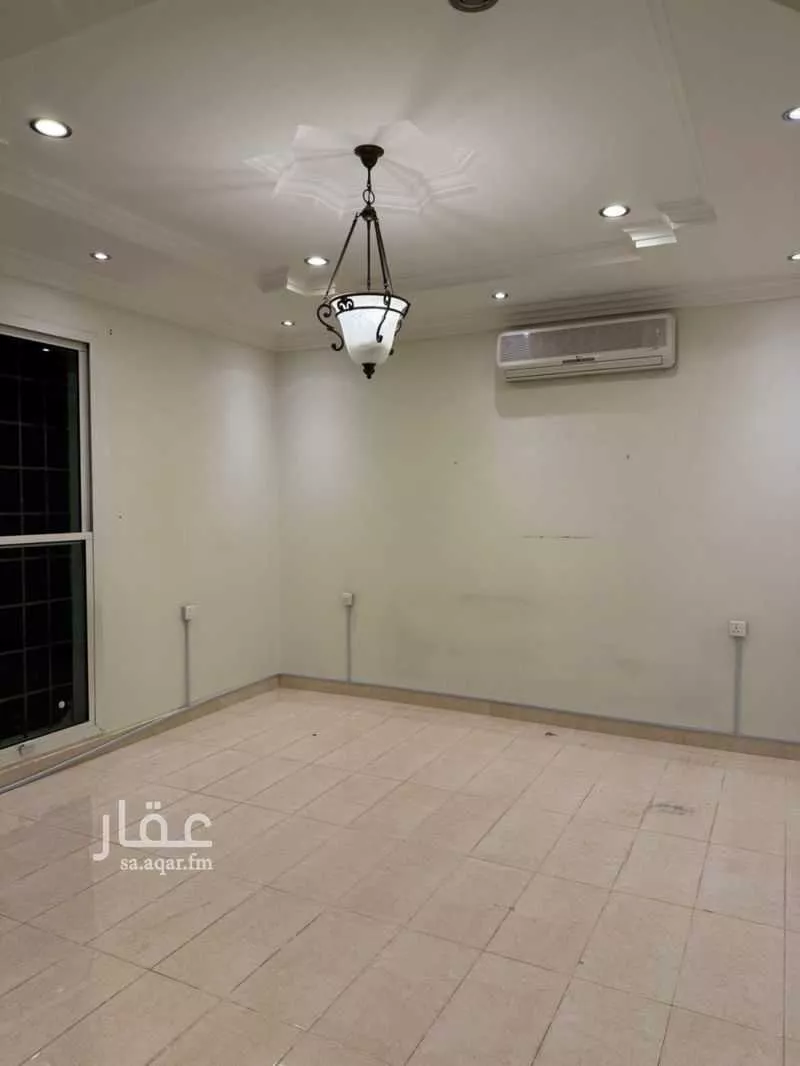 5 bedroom villa in Granada, Riyadh 11