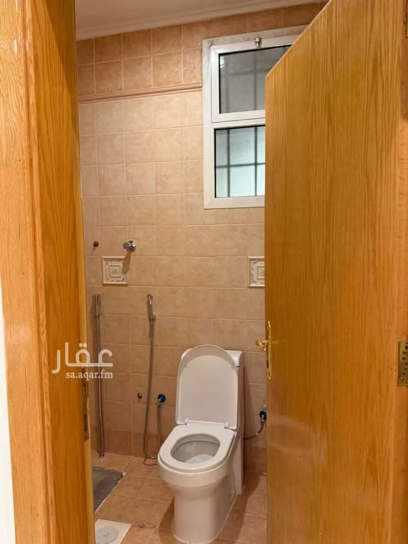 5 bedroom villa in Granada, Riyadh 6
