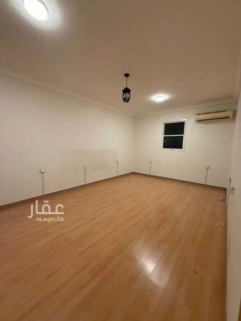5 bedroom villa in Granada, Riyadh 8